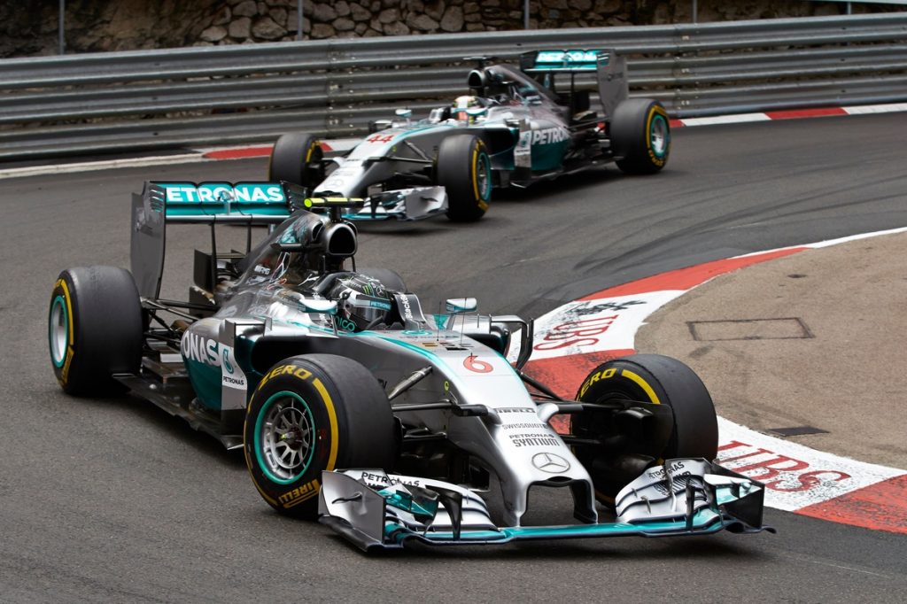 Стратегії FIA для запобігання домінуванню Mercedes у Формулі-1 2014 року