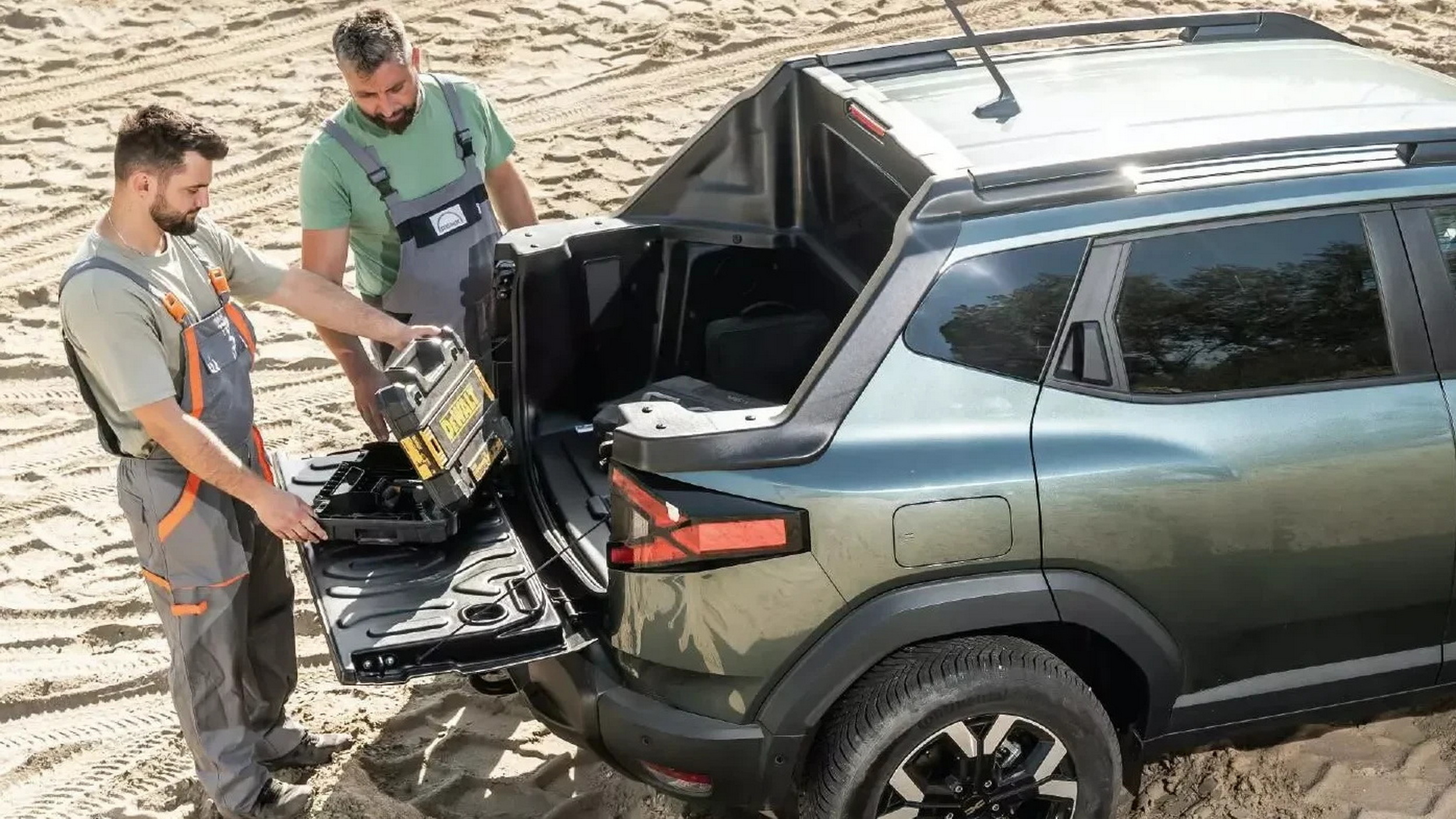 Dacia Transforms Duster Into Unconventional Pickup