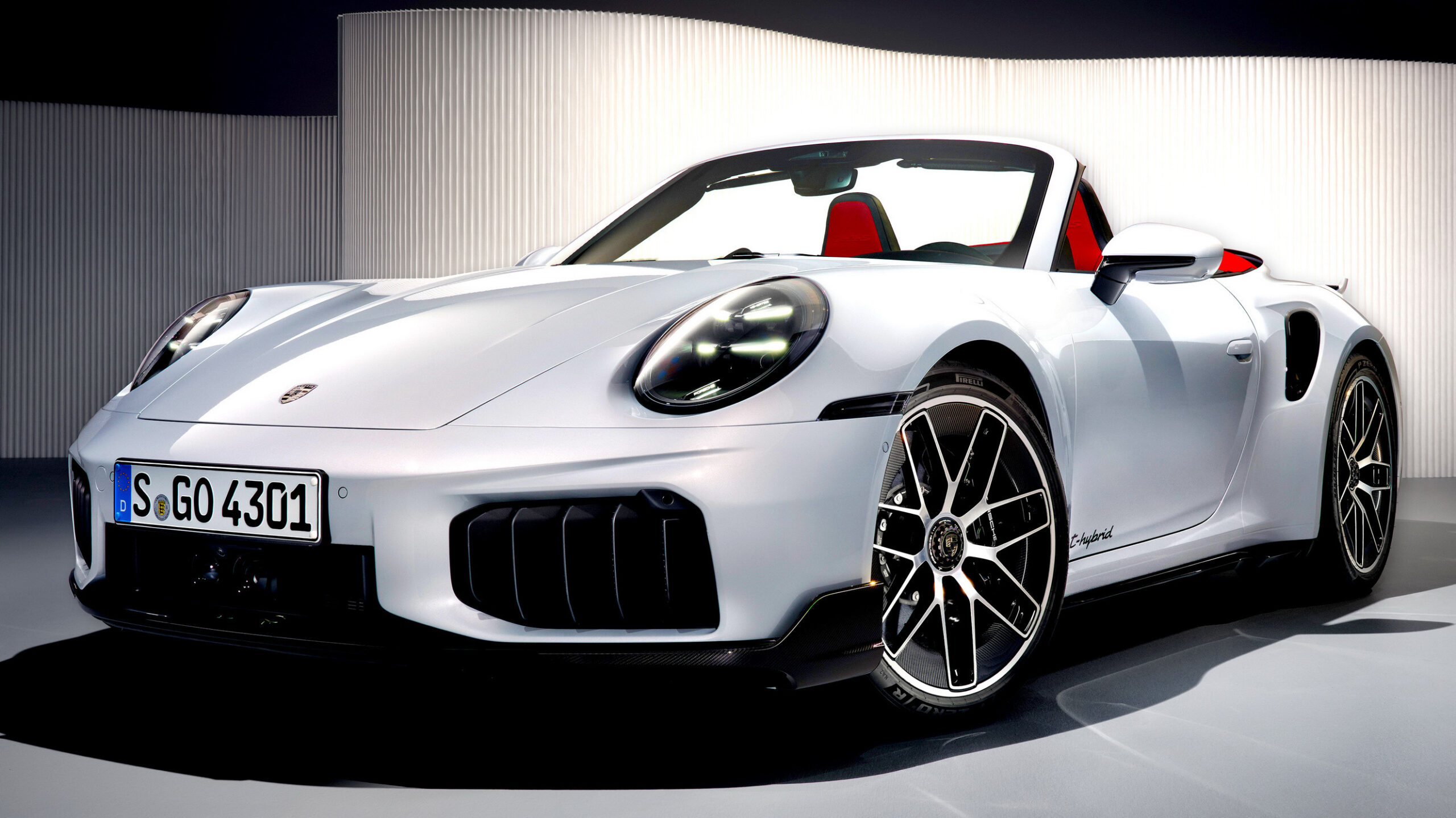 Porsche 911 Turbo S Becomes Faster Hybrid