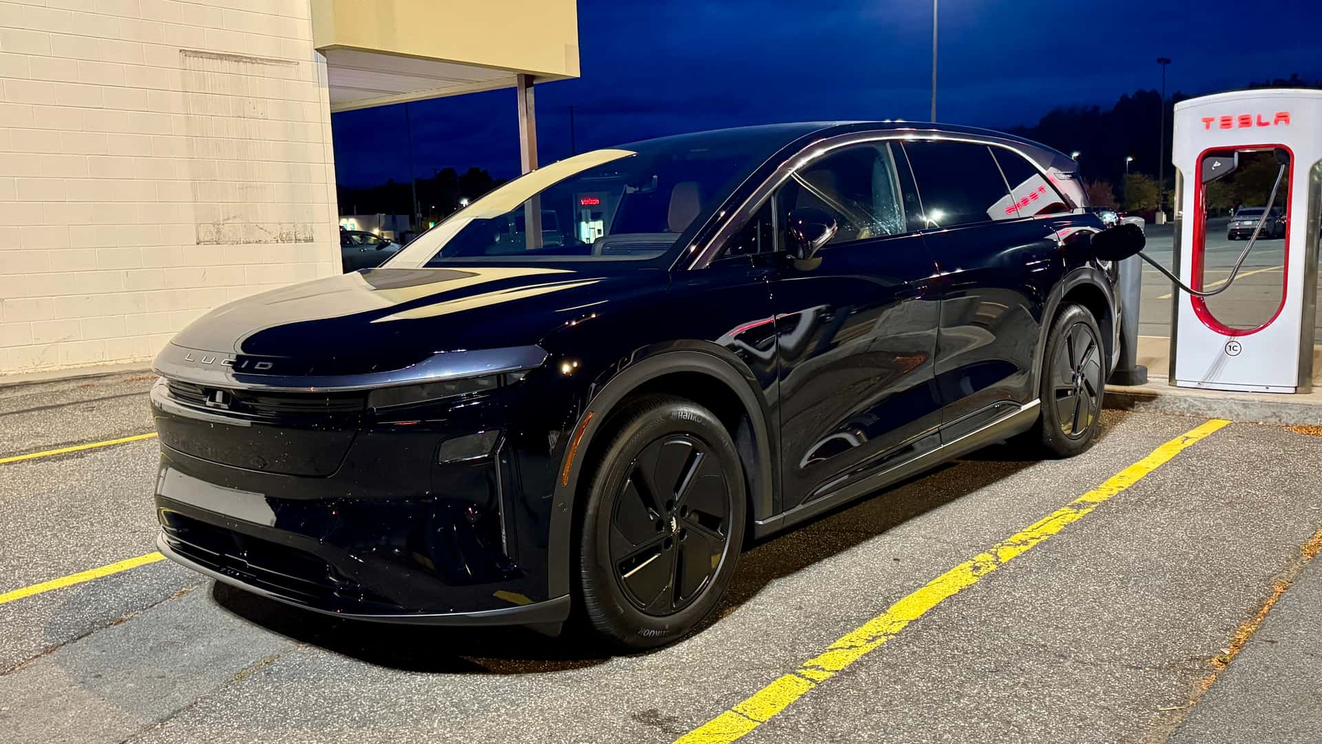 Charging Lucid Gravity At Tesla Supercharger Results