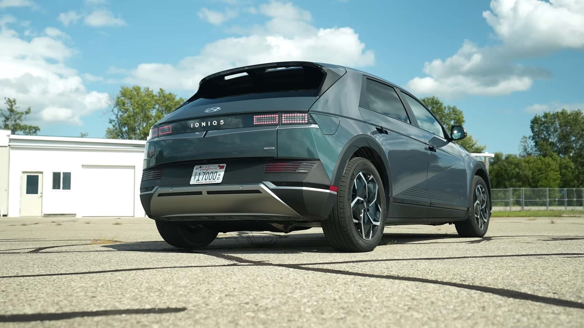 Чи варто купувати б/у Hyundai Ioniq 5 з пробігом 40,000 миль у 2025 році?