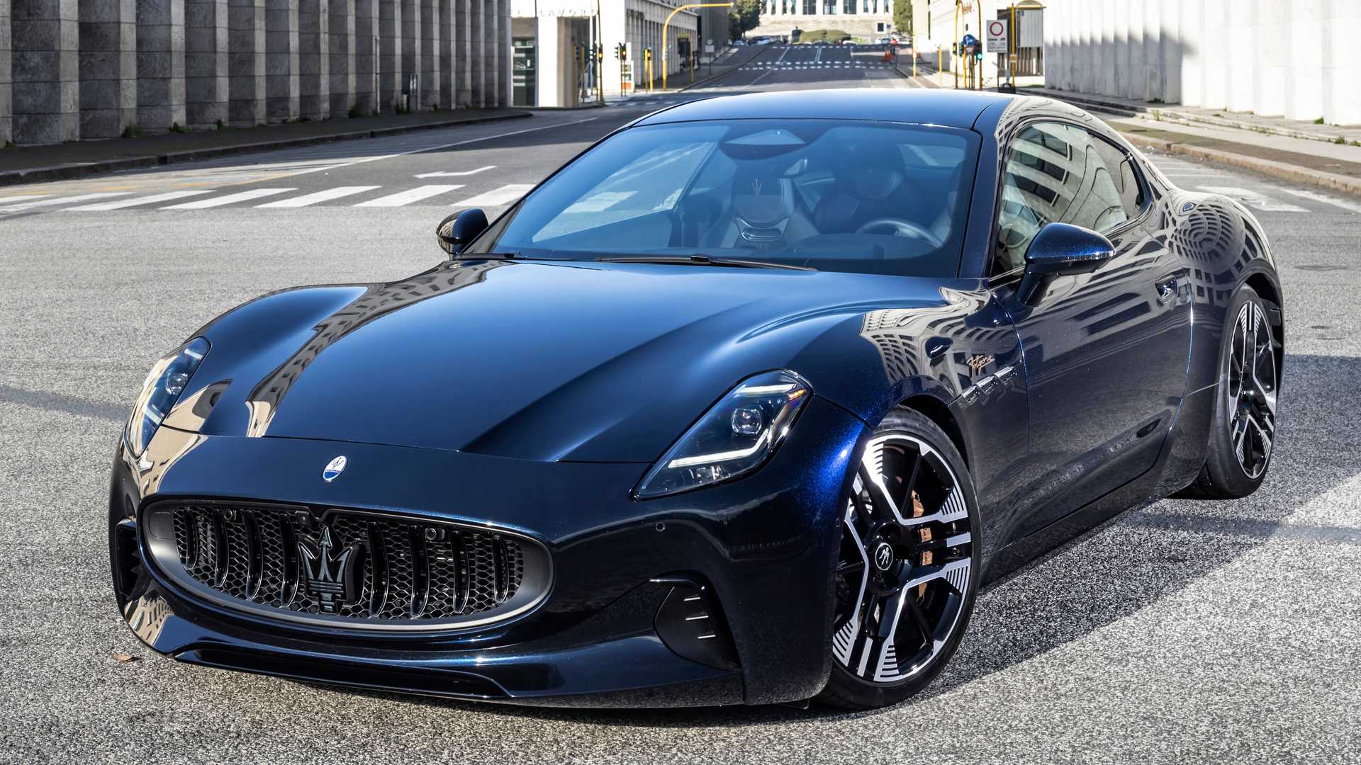 Maserati Offers Big Discounts on EVs