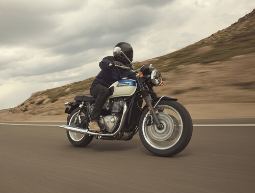 Triumph додає нові особливості до Bonneville