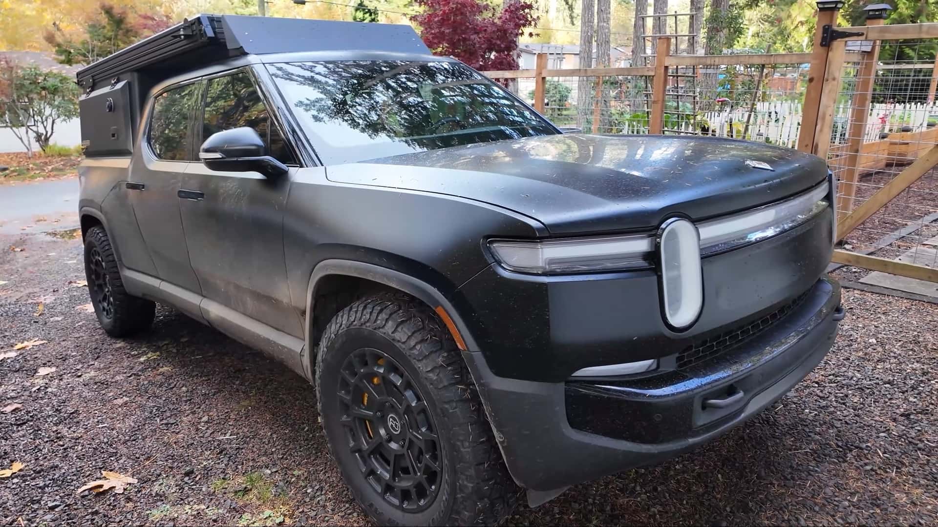 Надійність 2025 Rivian R1T після 28 000 миль: що вийшло з ладу