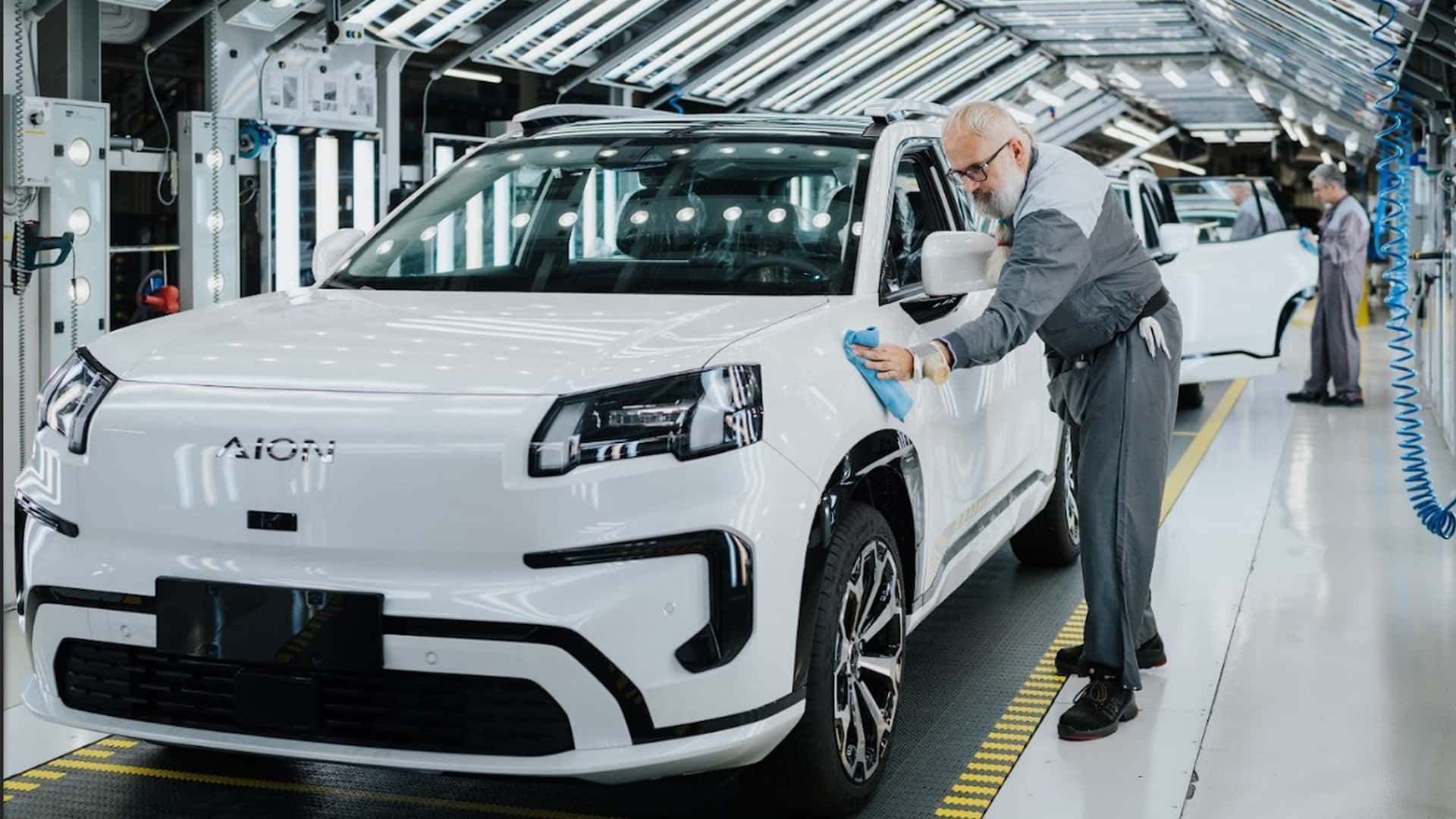 Китайський виробник електромобілів виступає там, де зазнала невдачі Fisker