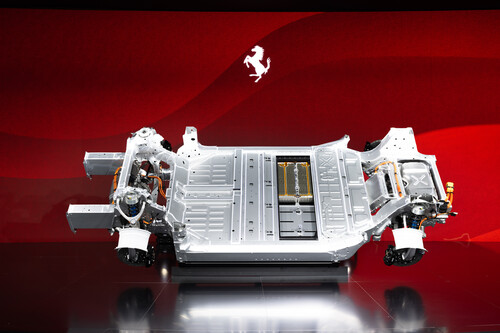 Ferrari Elettrica веде італійського виробника до електричного майбутнього