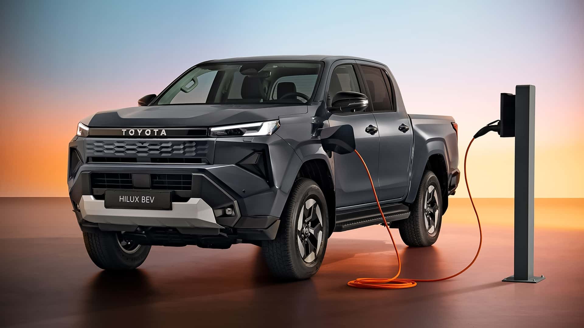 Новий Toyota Hilux став електромобілем