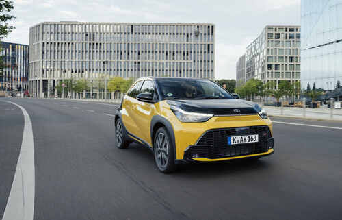Toyota Aygo X Hybrid перший у A-сегменті