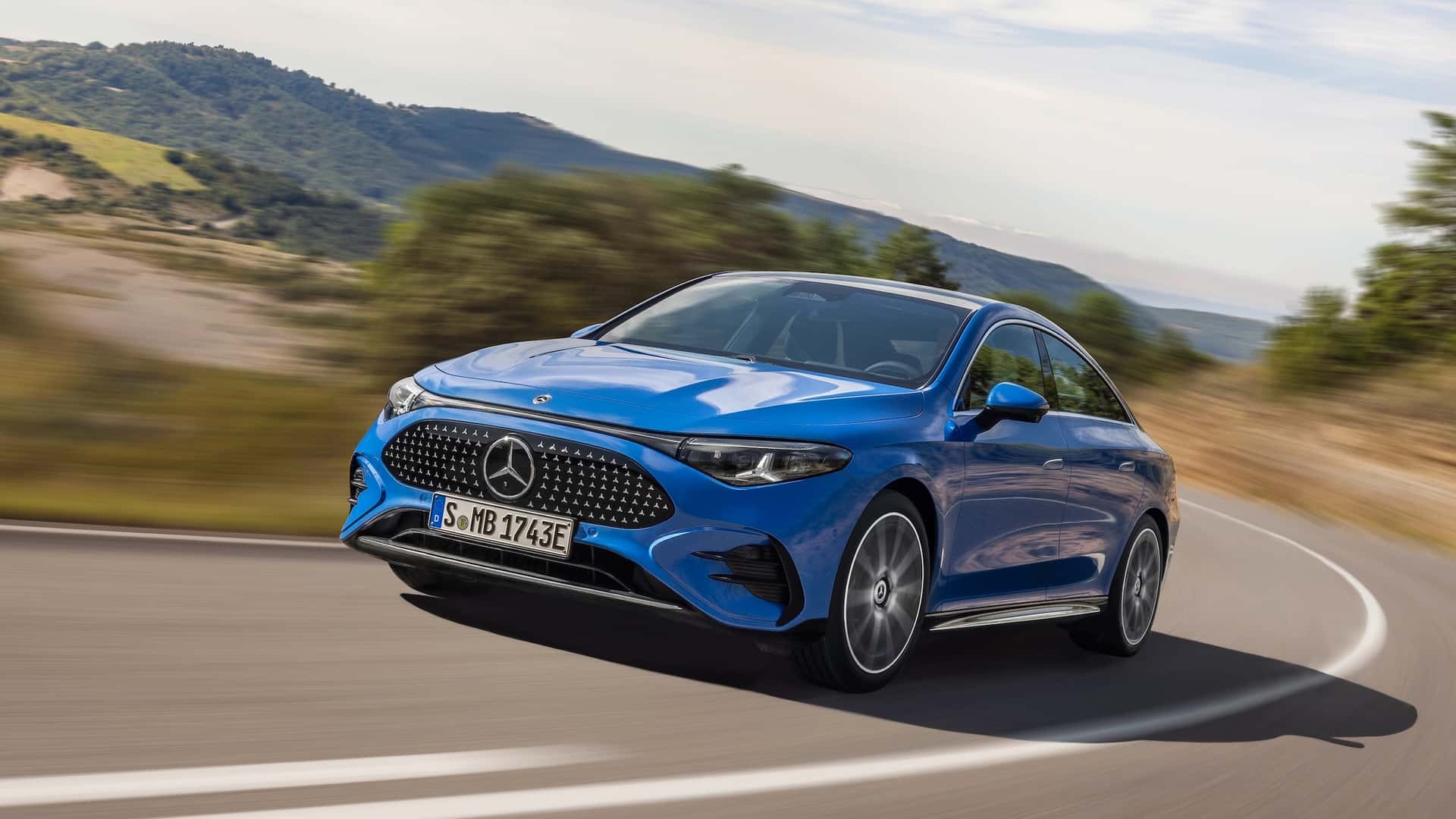 Mercedes-Benz CLA подолав понад 400 миль у реальному тесті