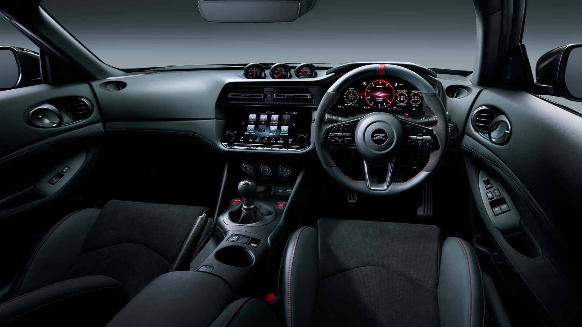 Незабутні враження від керування Nissan Z Nismo з механічною коробкою передач