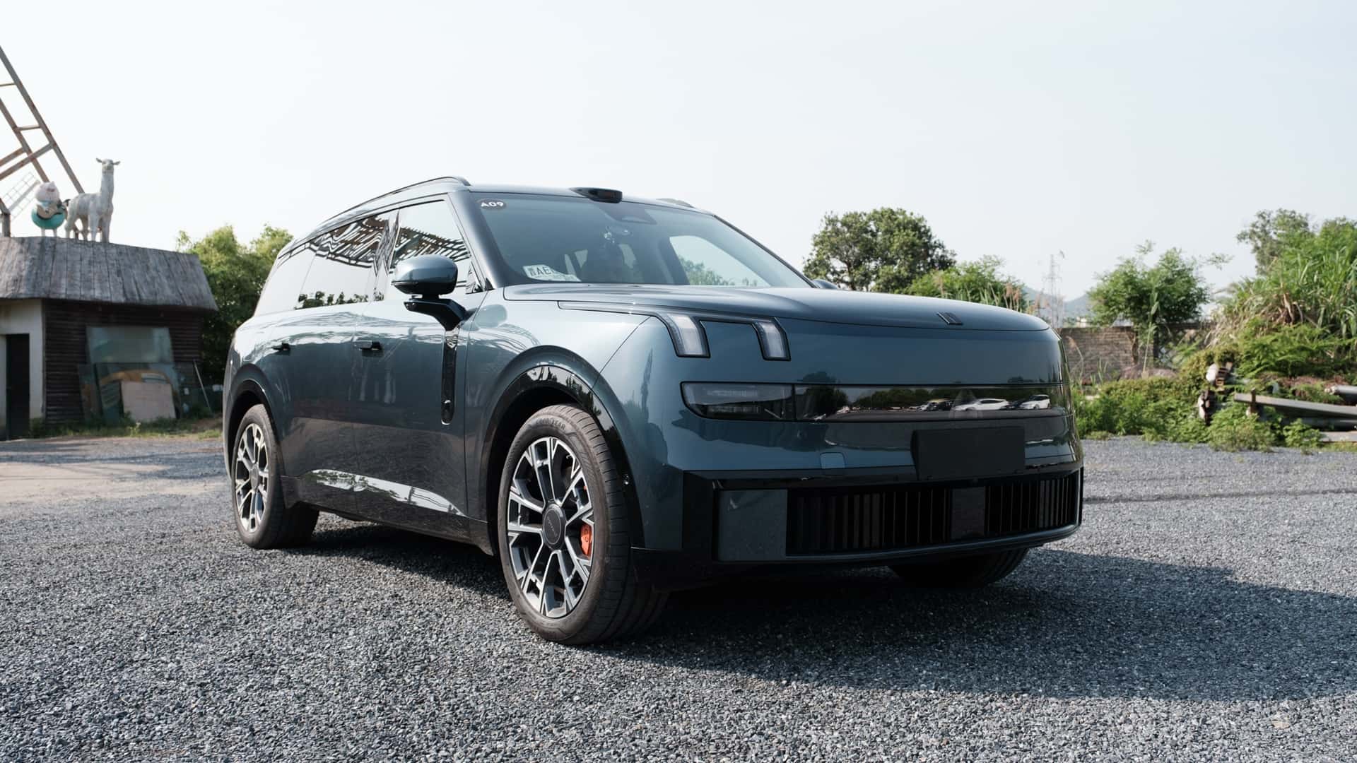 Кінець тривогам про відстань: як нові технології покращують електромобілі