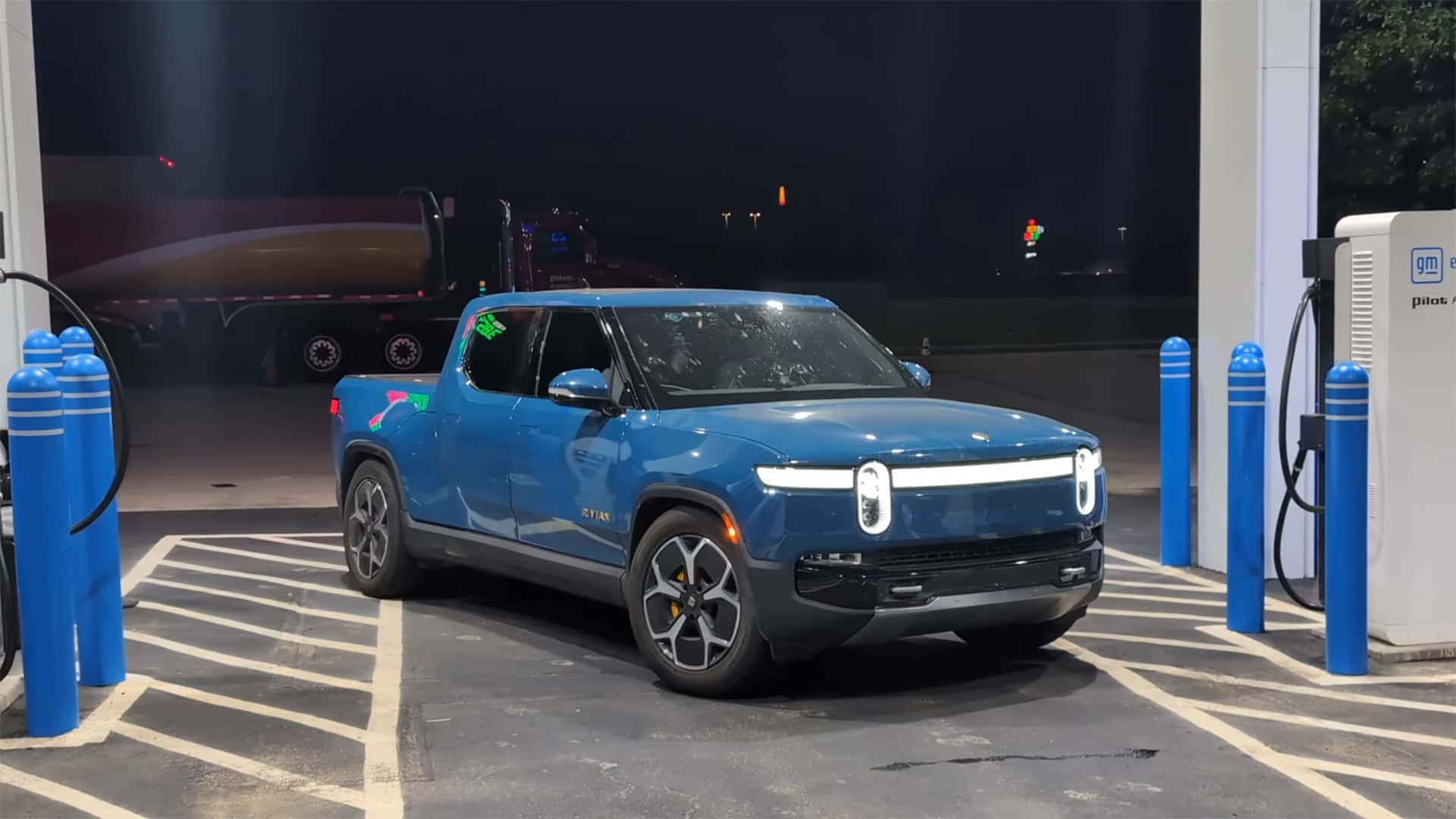Rivian R1T з запасом ходу понад 600 миль