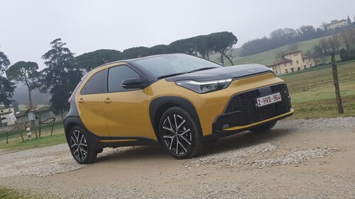 Огляд Toyota Aygo X Hybrid: потужніший, швидший, економніший
