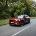 Toyota відправляє C-HR до електриків