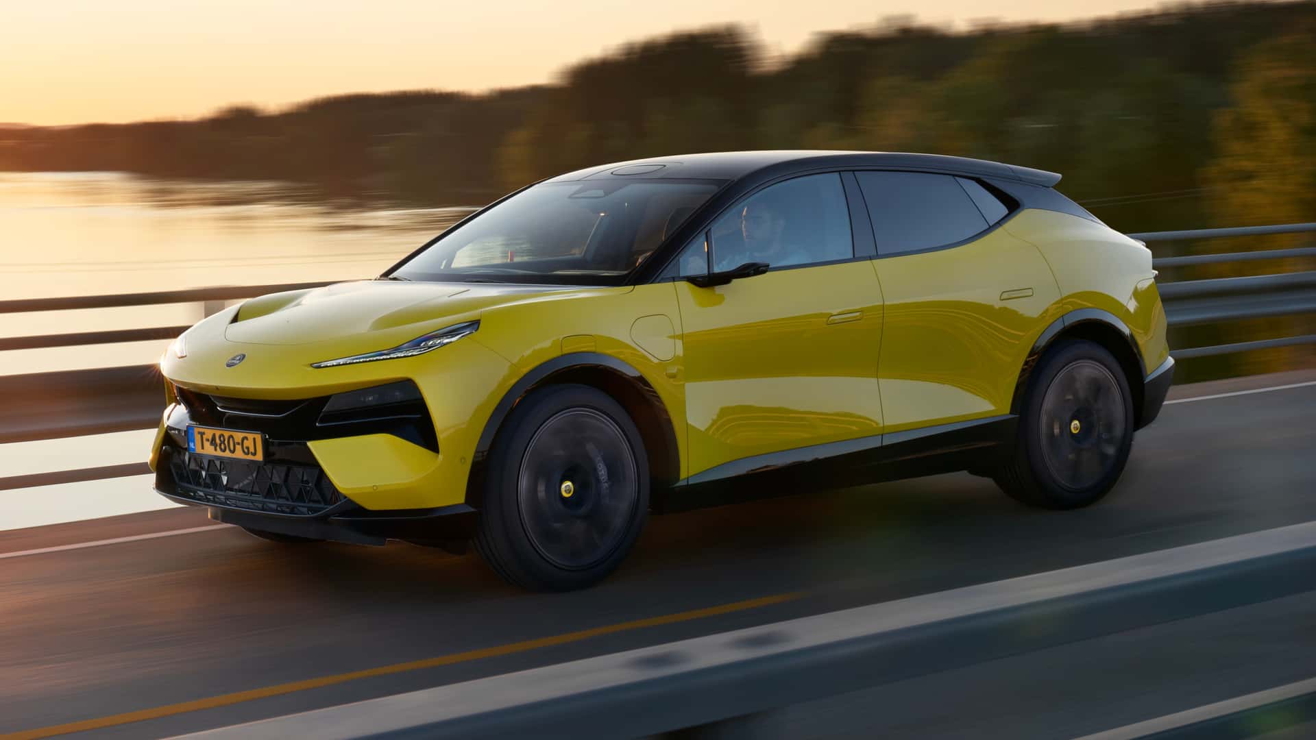 Зниження тарифів Канадою зменшило ціну високотехнологічного китайського електромобіля на 50%