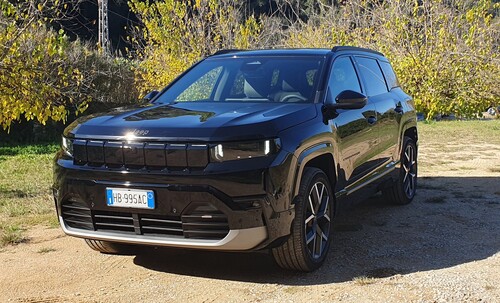 Огляд Jeep Compass: Рух до електричної ери