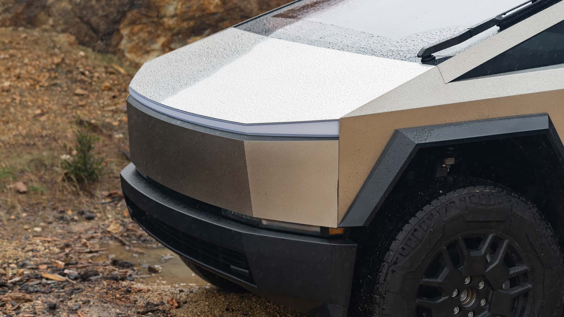 Tesla Cybertruck зазнав найбільшого падіння продажів серед електромобілів у 2025 році