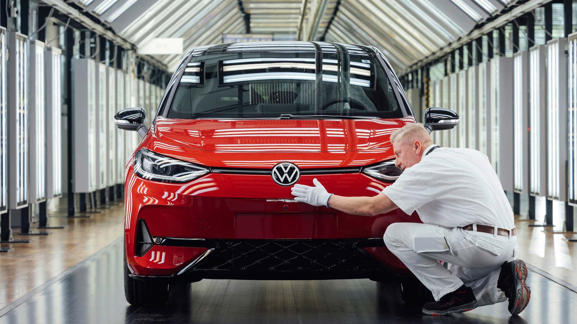 Яка європейська країна обійшла США у виробництві електромобілів минулого року