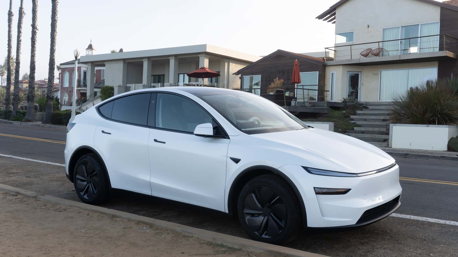 Задоволеність власників електромобілів зростає, а Tesla задає тренд