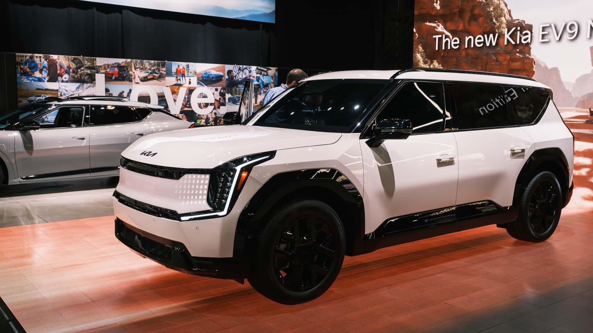 Продажі Kia EV катастрофічно падають, та причини цього глибші ніж здається