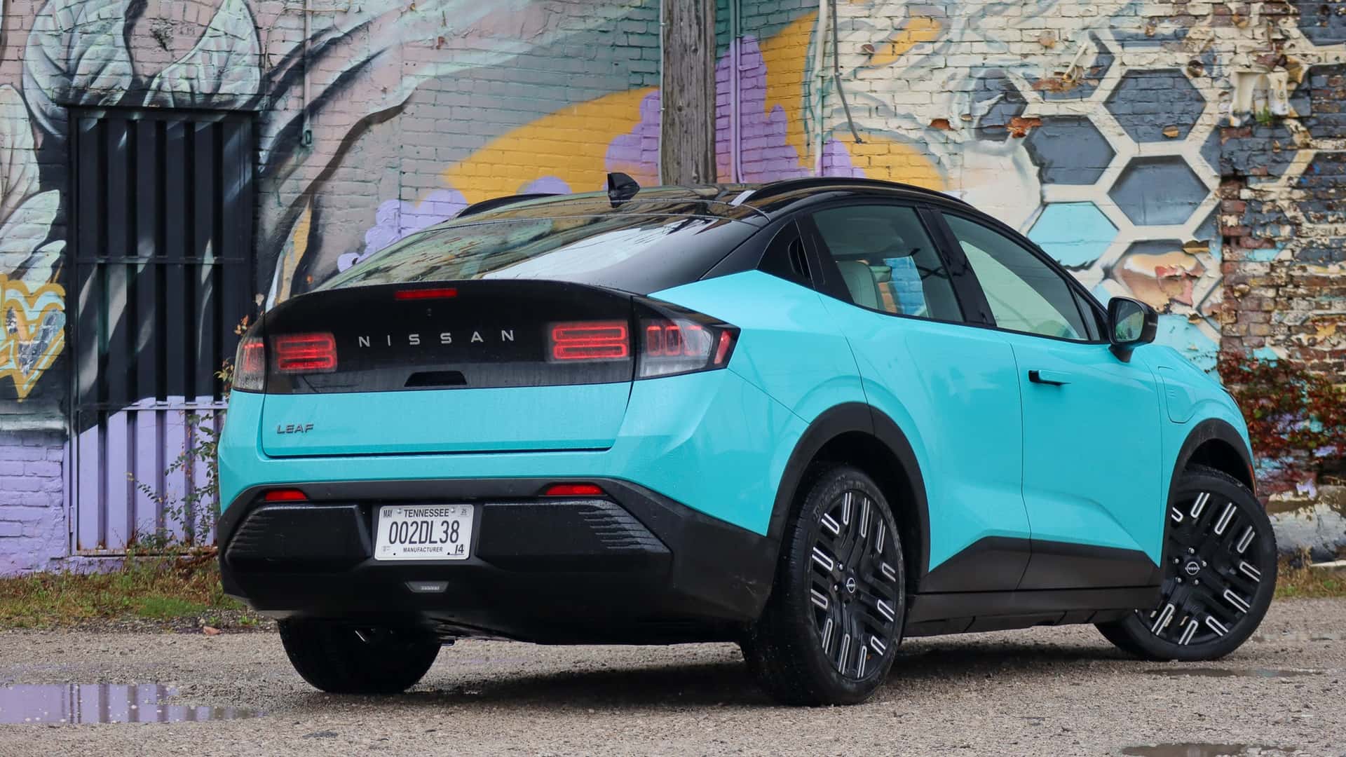 Затримка випуску найдоступнішого електромобіля Nissan