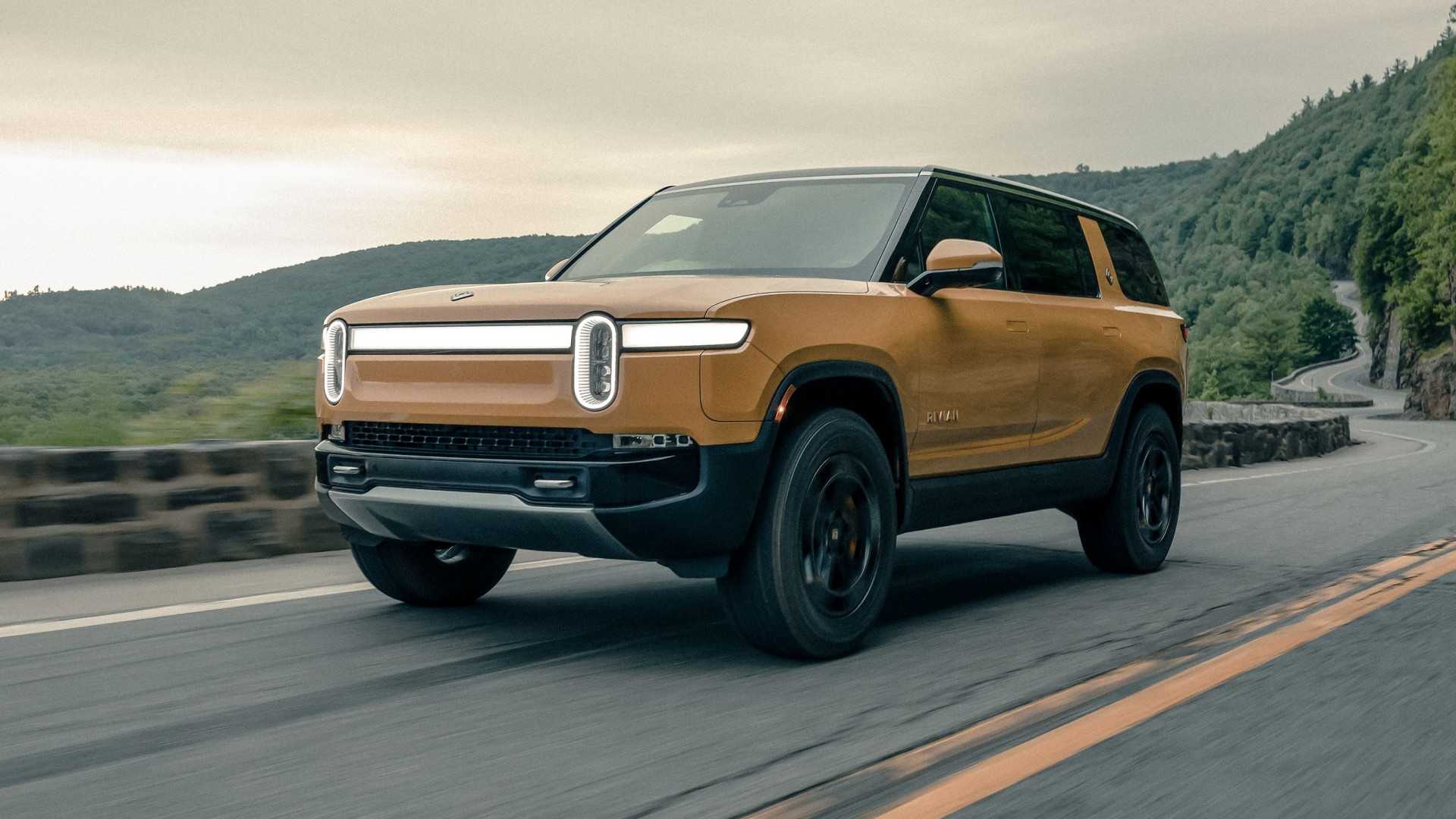 Старі моделі Rivian R1T та R1S отримують підтримку цифрового ключа