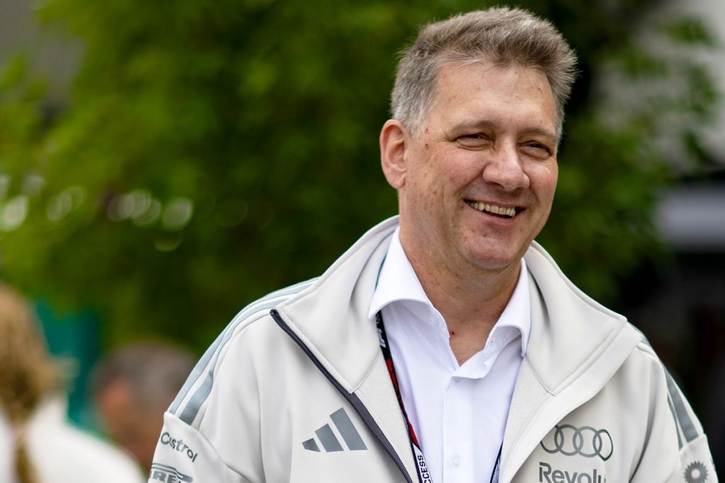 Audi та його CEO: історична прем'єра у поїздці навколо світу