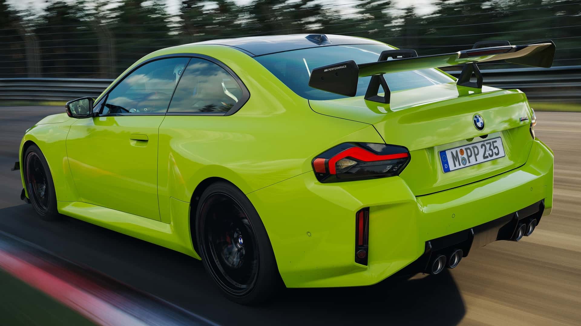 BMW вдосконалює M2 без змін в двигуні