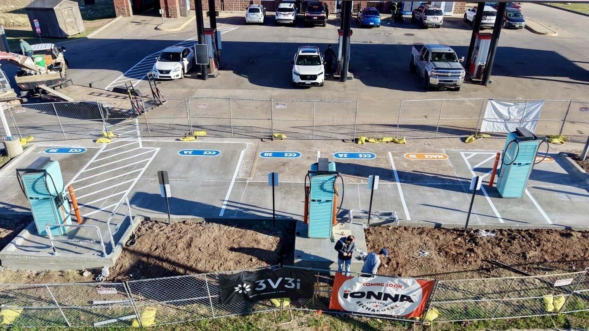 Швидка зарядка від Ionna: станція для електромобілів за 5 днів