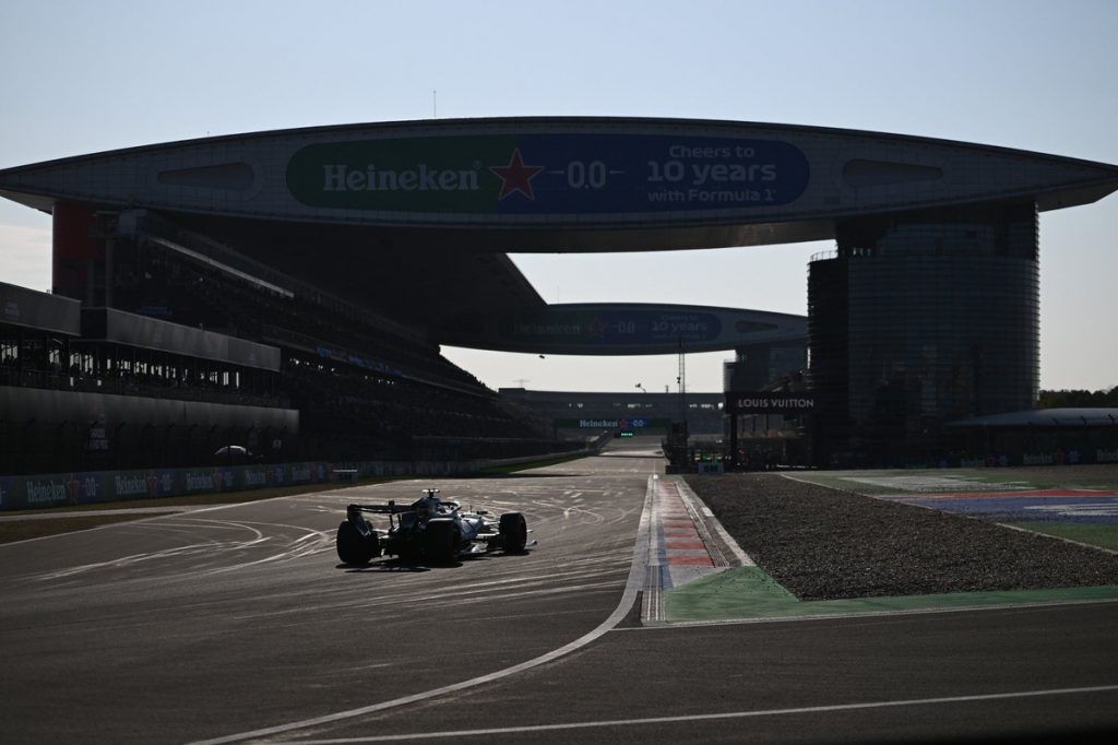 Оновлення з Гран-прі Китаю F1 в режимі LIVE