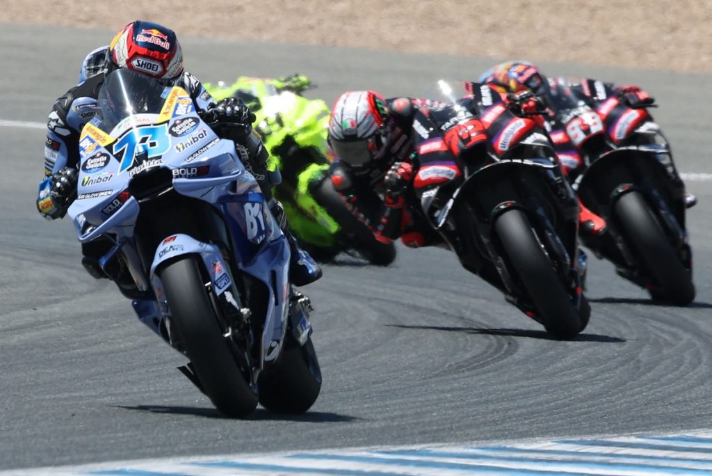 Алекс Маркес перериває переможну серію Aprilia, Марк Маркес потрапляє в аварію