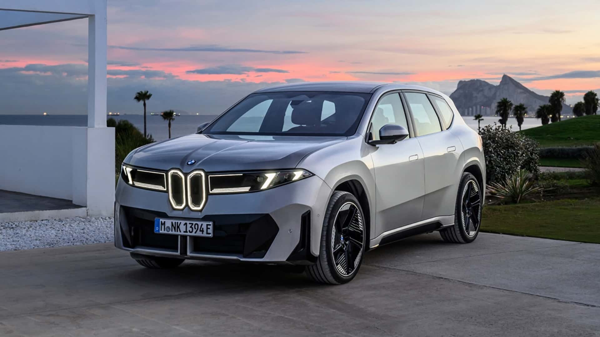 Економніший BMW iX3: Менший акумулятор, але значний запас ходу