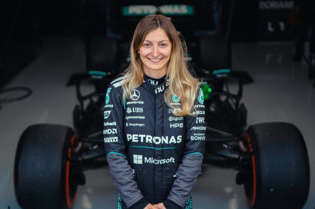 Doriane Pin починає реалізовувати свою мрію про F1 з першим тестом Mercedes