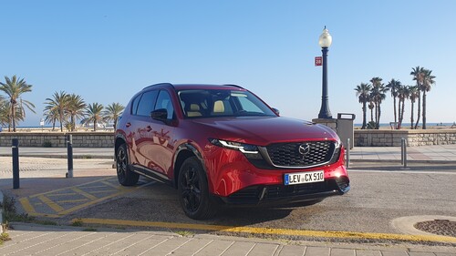 Огляд Mazda CX-5: М’який велетень зі слабким серцем