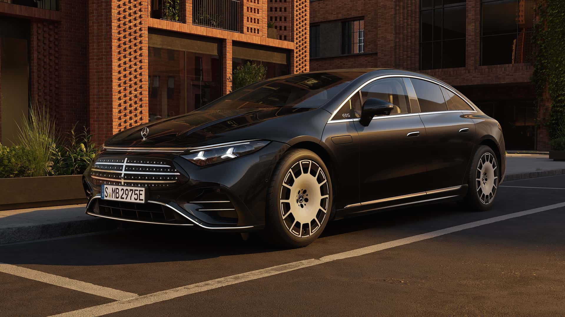 Mercedes покращив EQS, але проблема залишилась