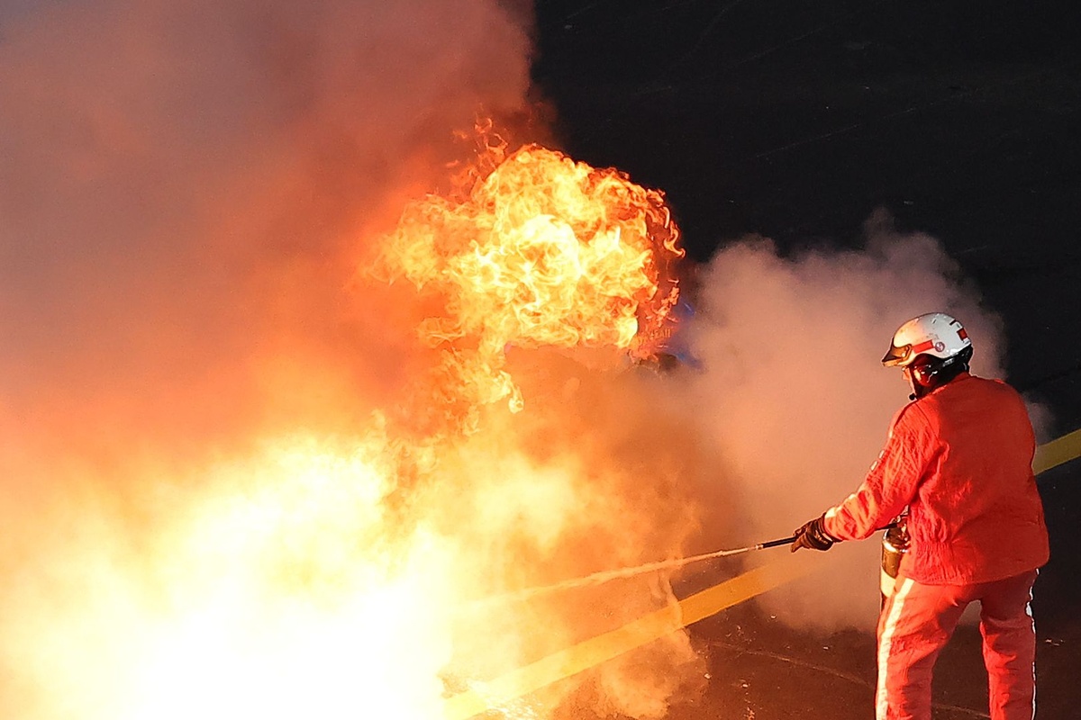 Палаючий автомобіль NASCAR O’Reilly: драматична аварія через поломку двигуна