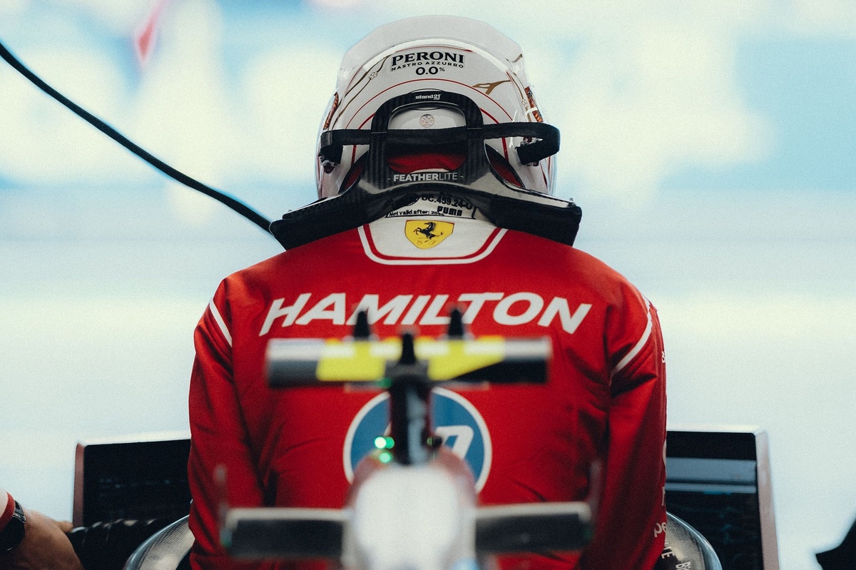 Переговори між Максом Ферстаппеном та Льюісом Хемілтоном на ринку водіїв F1 призупинено