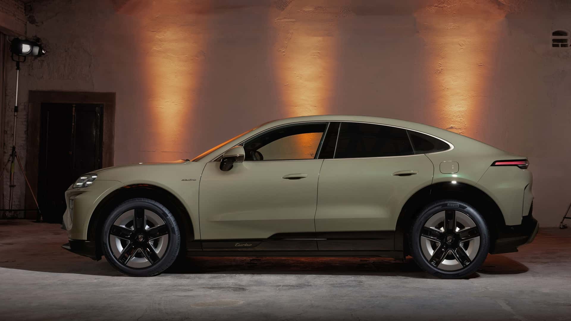 Нова модель Porsche стала найпотужнішою в історії бренду