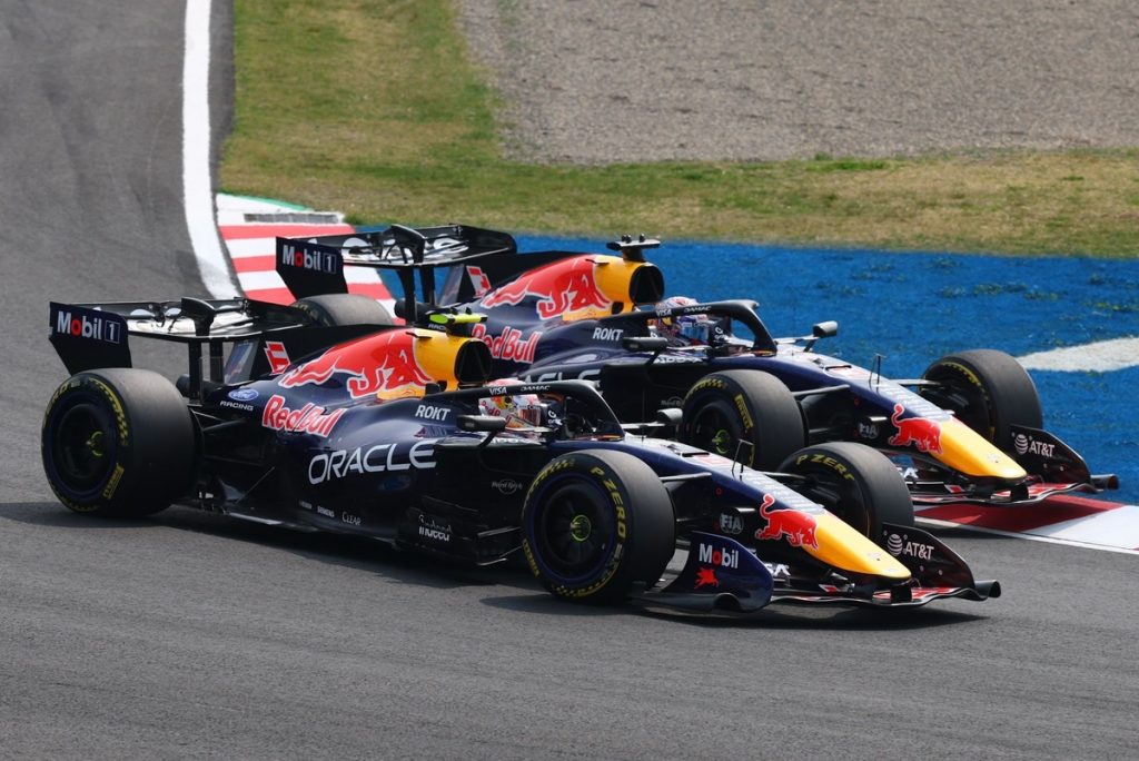 Red Bull F1 автомобіль на залізниці в Мадриді залишив фанатів в захваті