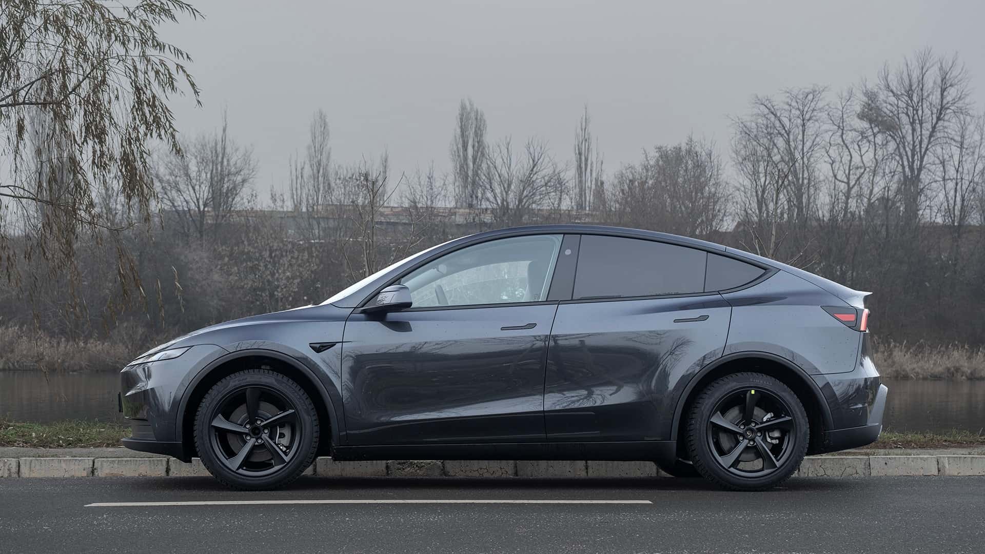 Продажі Tesla зросли в першому кварталі 2026 року, але не досягли прогнозів аналітиків