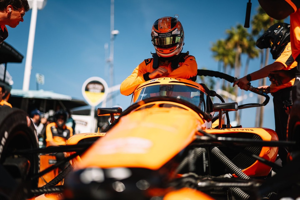 Тоні Канаан коментує ситуацію з контрактами Лундґарда та Сігела