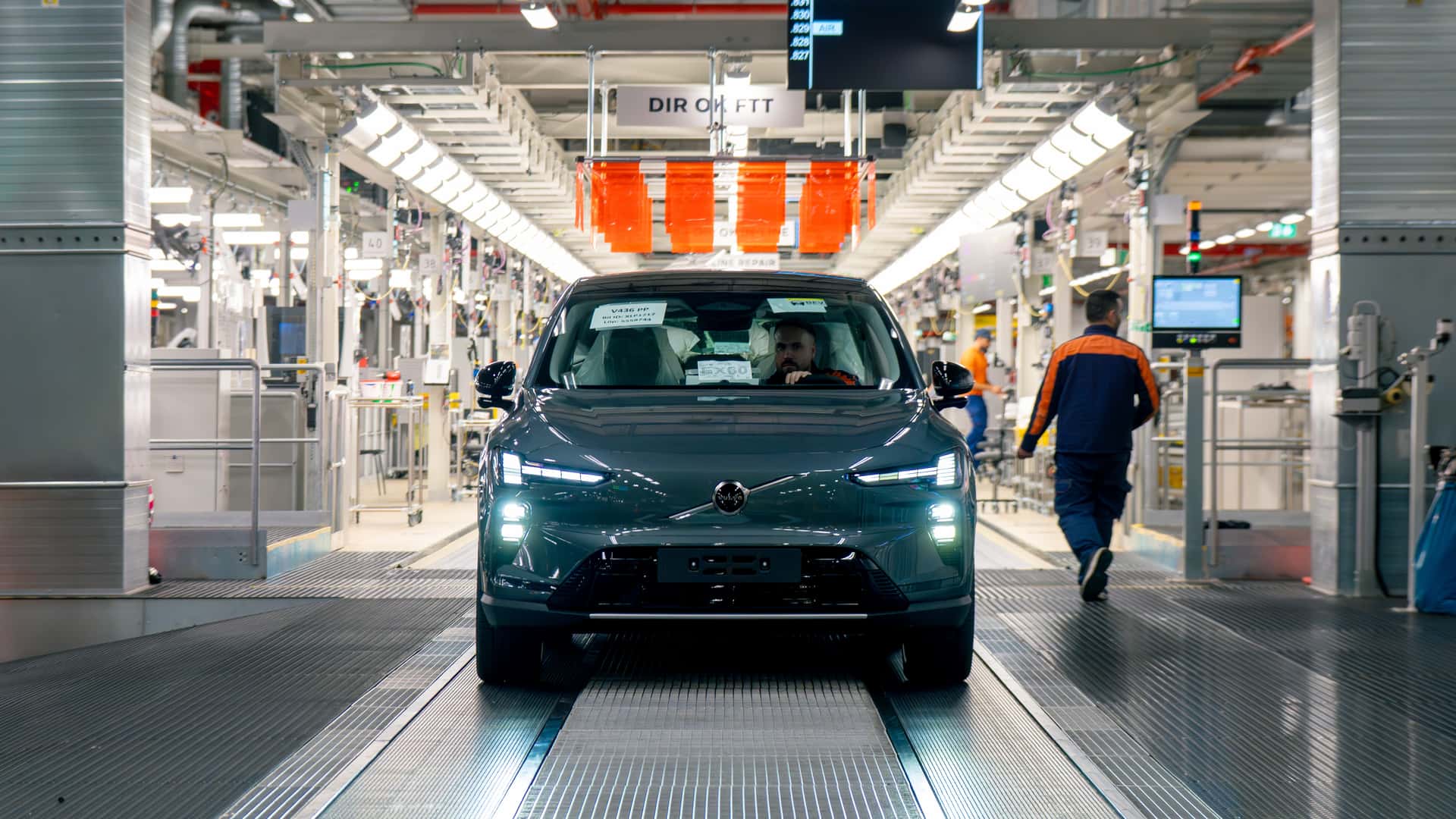 Volvo EX60: Завод планує випустити 40,000 одиниць, перевершуючи очікування