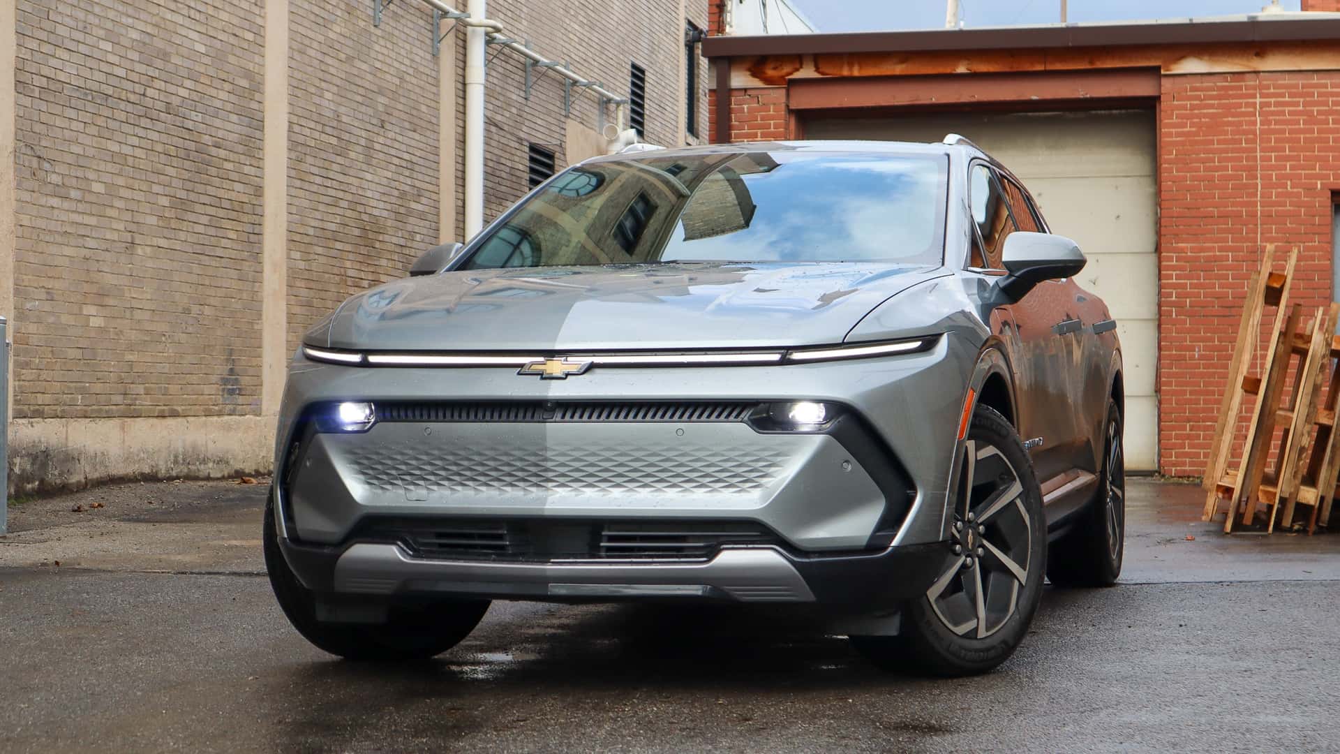 Cold Weather Reduces Range for EVs and Hybrids