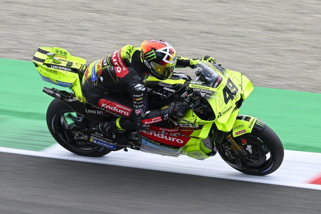 Фабіо ді Джаннатоніо переміг на практиці MotoGP в Італії для Ducati