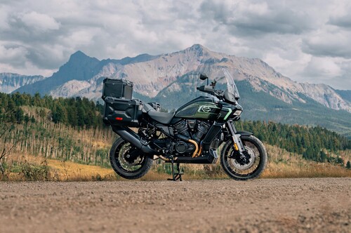 Ось Harley-Davidson Pan America у повному обмундируванні