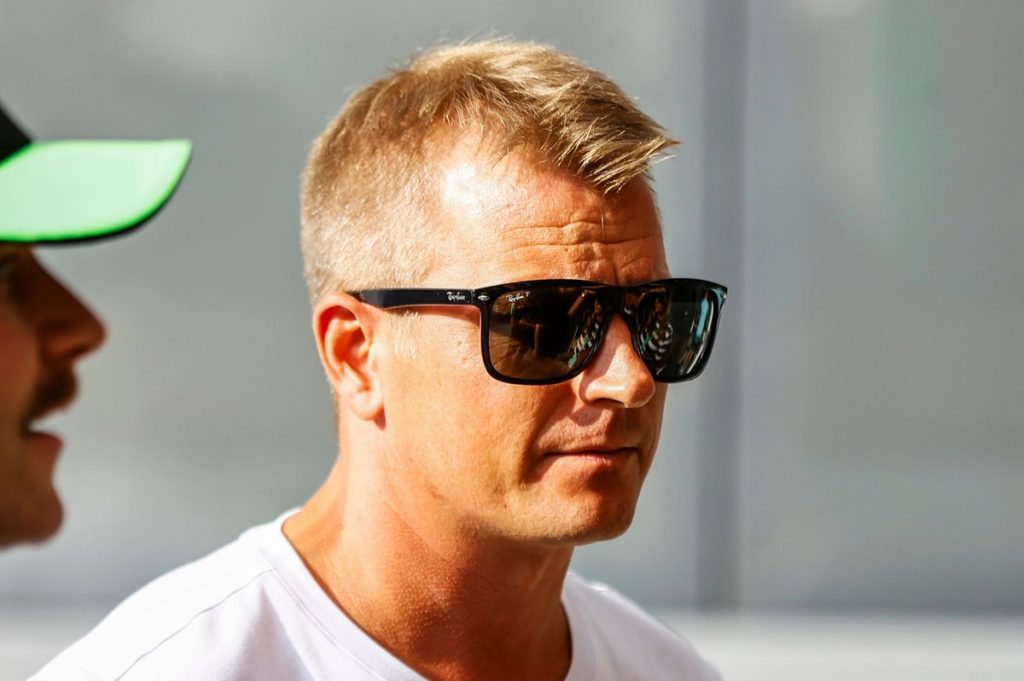 Кімі Райкконен став вірусним з лаконічною відповіддю на пост F1