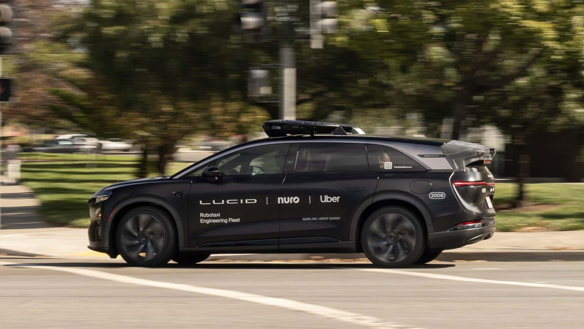 Lucid Gravity Robotaxis Obtain California Permit