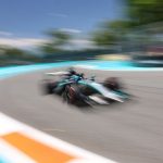 Mercedes веде на довгих гонках Гран-прі Маямі, конкуренти набирають обертів