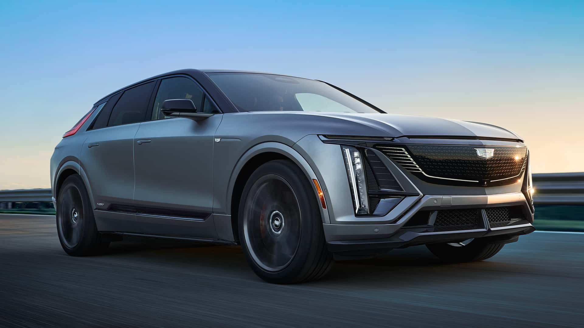 Cadillac Lyriq 2027 збереже важливу функцію, якої вже позбавили інші електромобілі GM