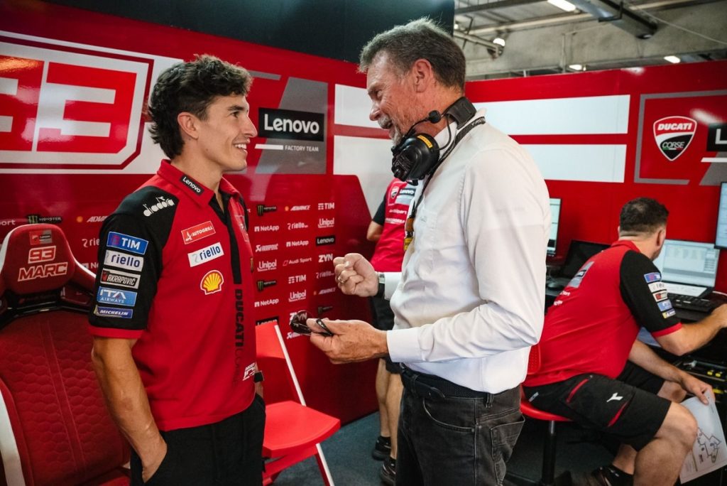 Aprilia на чолі тестів Pirelli в Брно, Маркес потрапляє в аварію